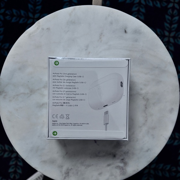 Official Apple AirPod 2nd generation with ANC - Free Shipping - Picture 4 of 5